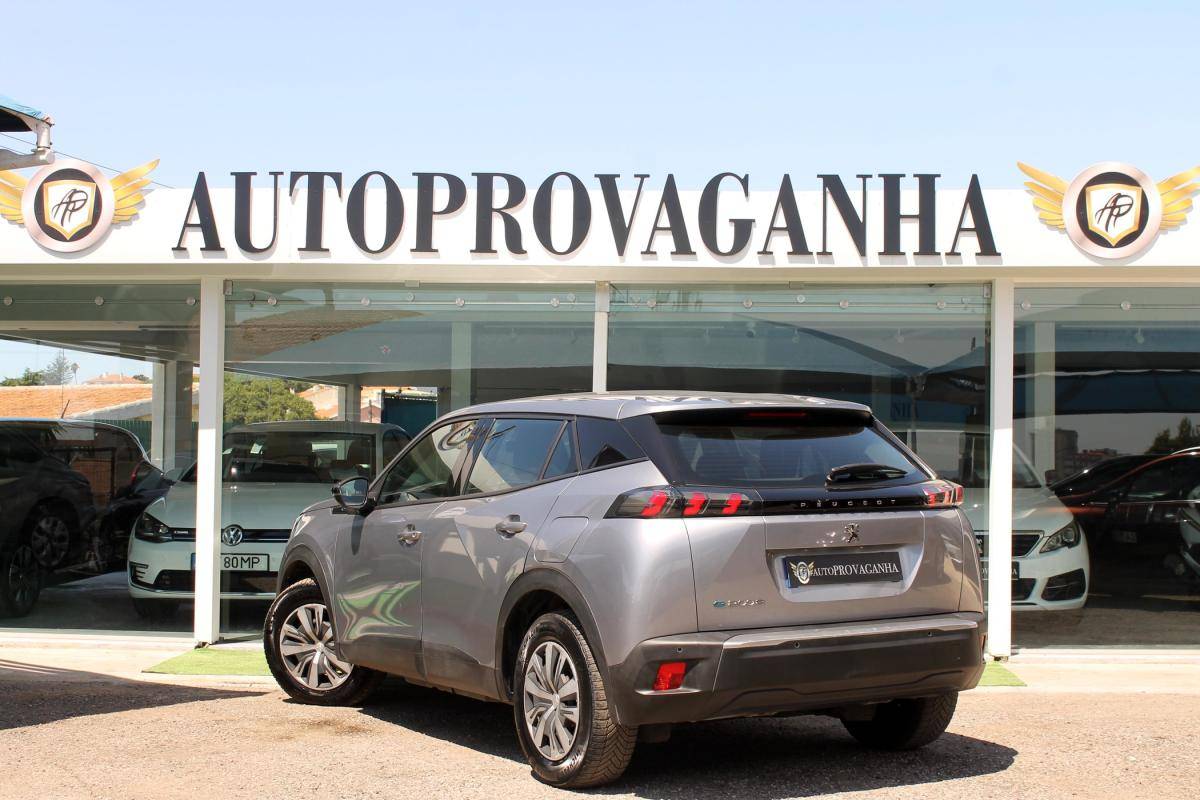 peugeot-2008-2023-eletrico-500cc