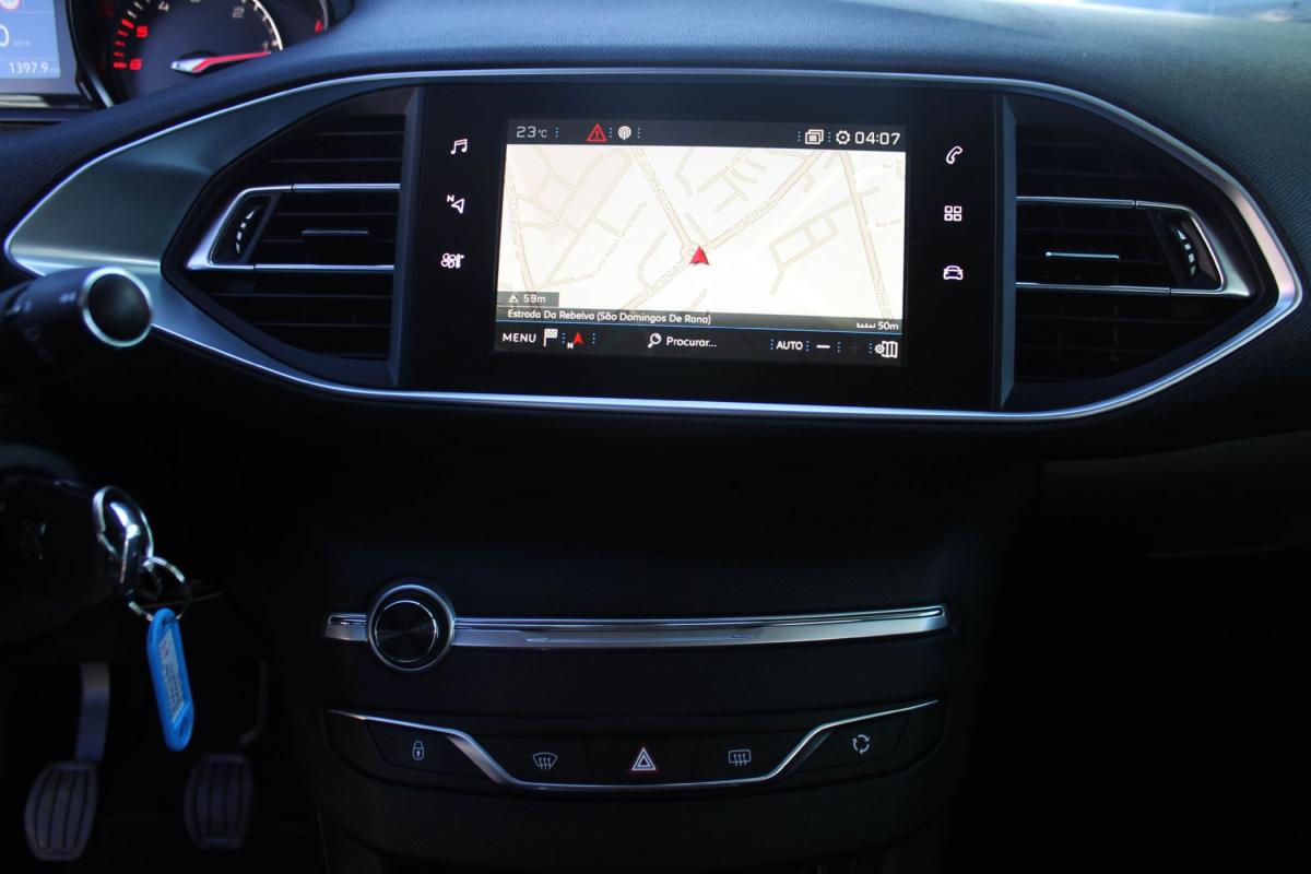 peugeot-308-sw-2018-diesel-1560cc