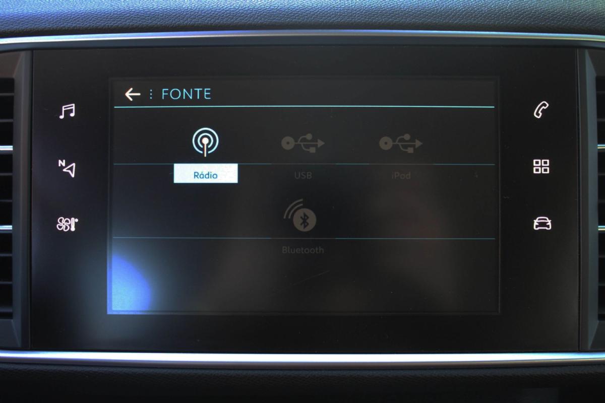 peugeot-308-sw-2018-diesel-1560cc