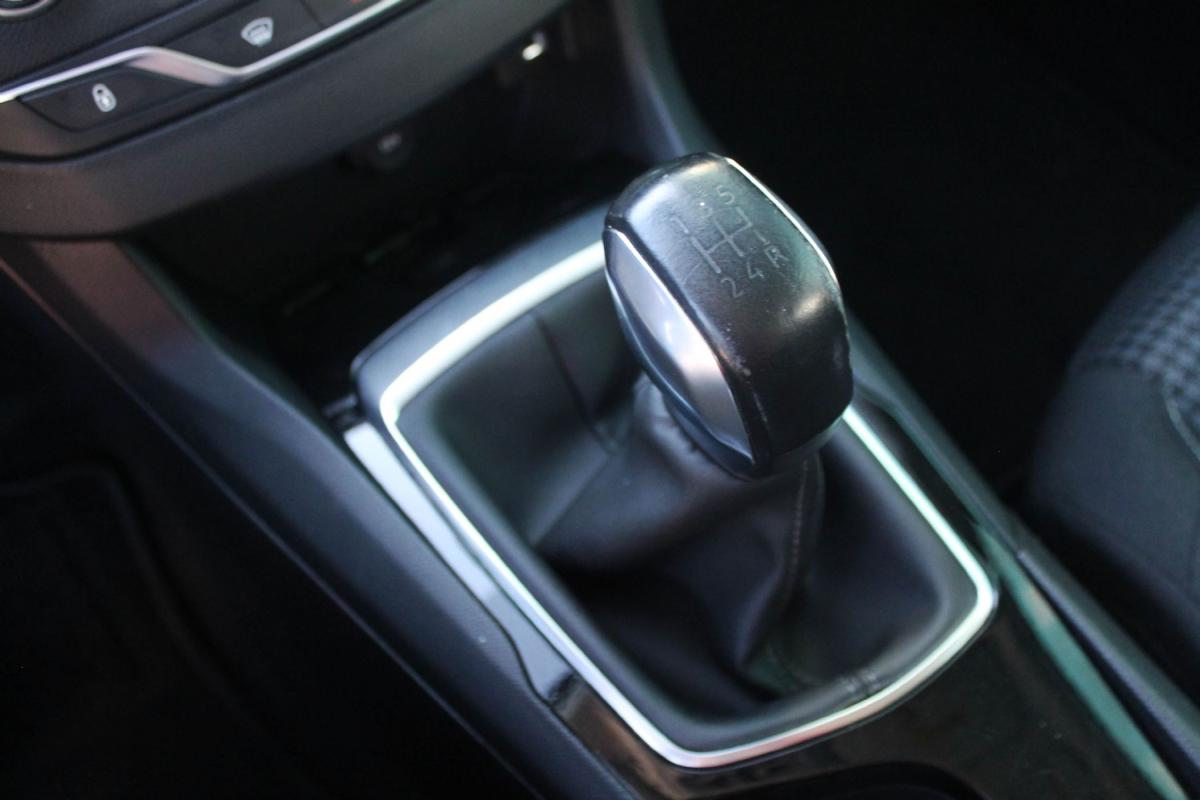 peugeot-308-sw-2018-diesel-1560cc