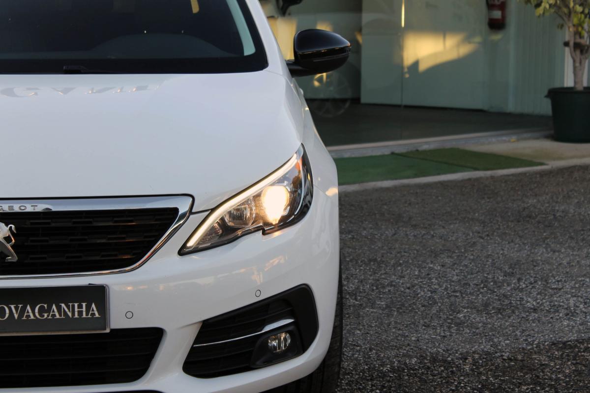 peugeot-308-sw-2018-diesel-1560cc