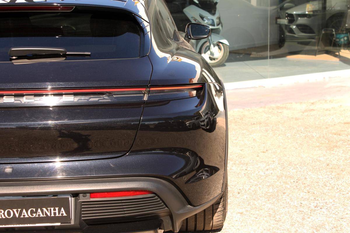porsche-taycan-2023-eletrico-0cc