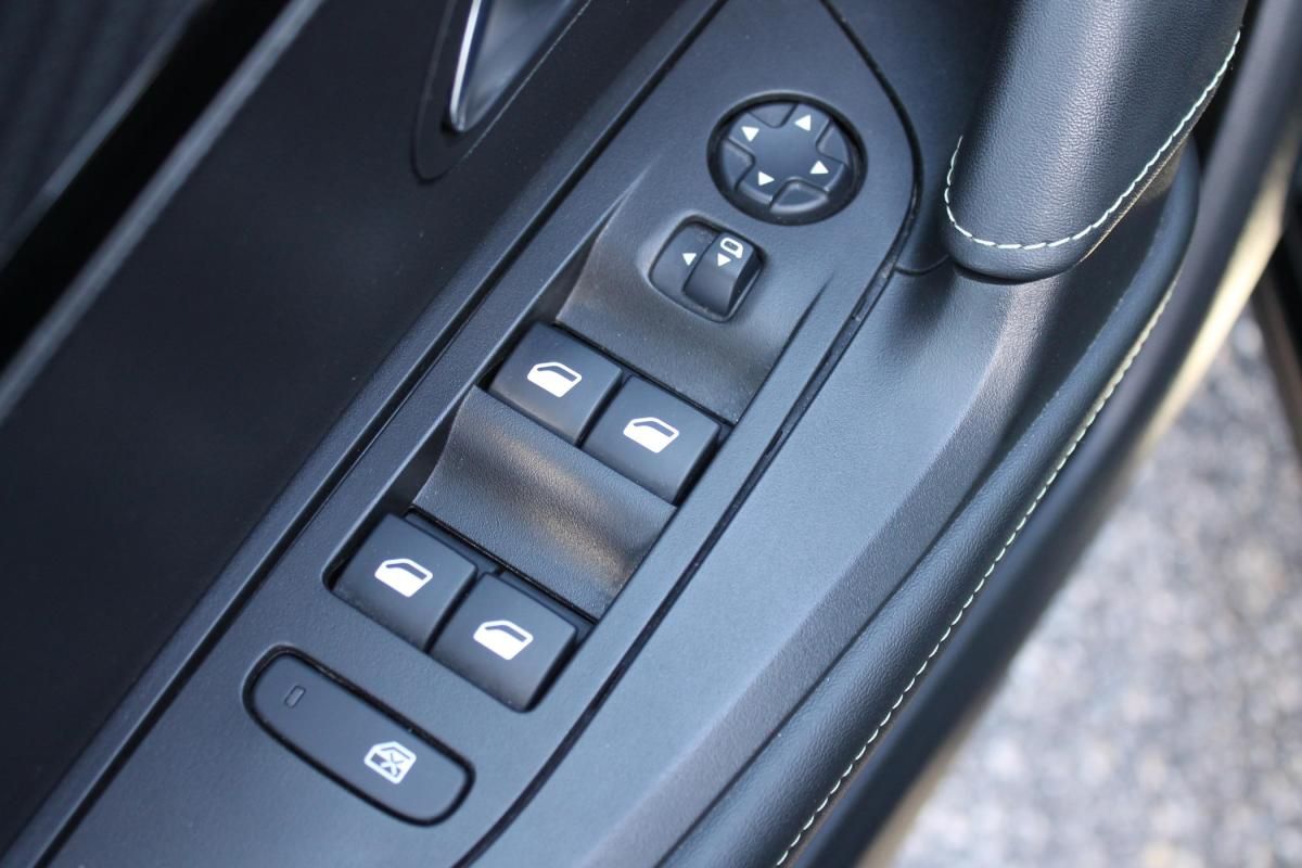 peugeot-2008-2020-gasolina-1199cc