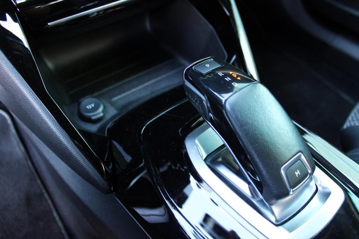 peugeot-2008-2020-gasolina-1199cc