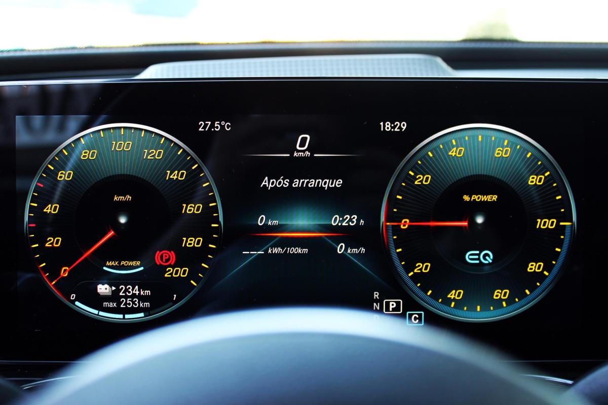 mercedes-benz-eqc-2022-eletrico-0cc
