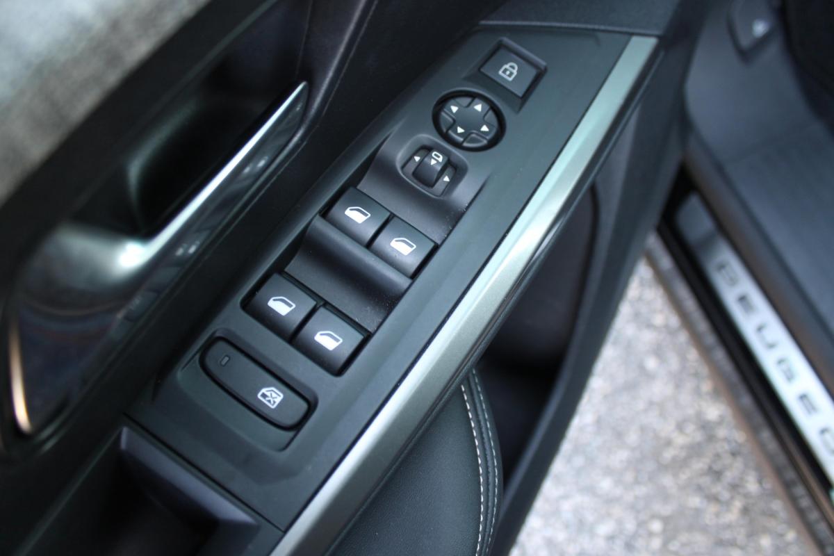 peugeot-3008-2024-gasolina-1199cc