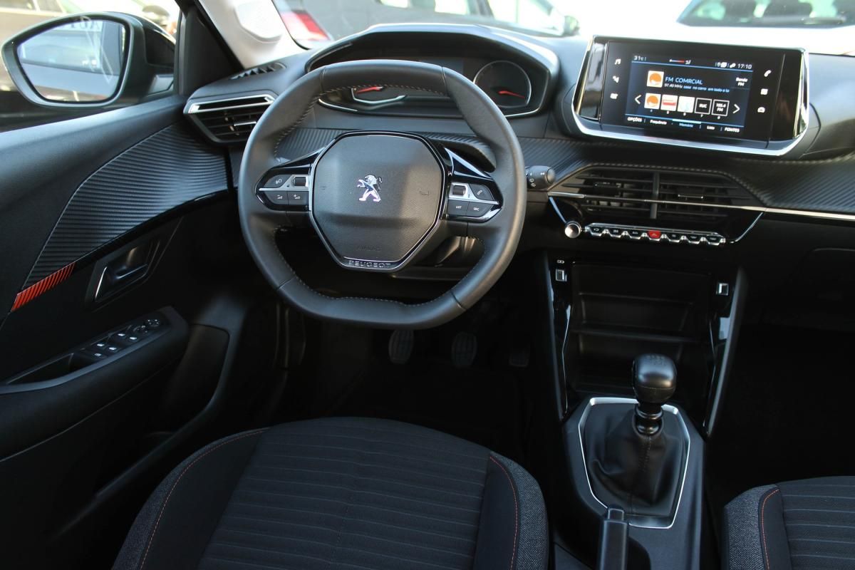peugeot-208-2023-gasolina-1199cc