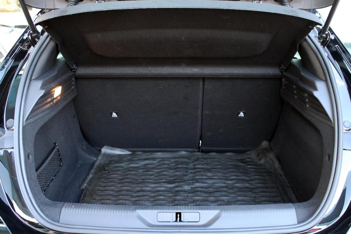 peugeot-308-2022-gasolina-1199cc