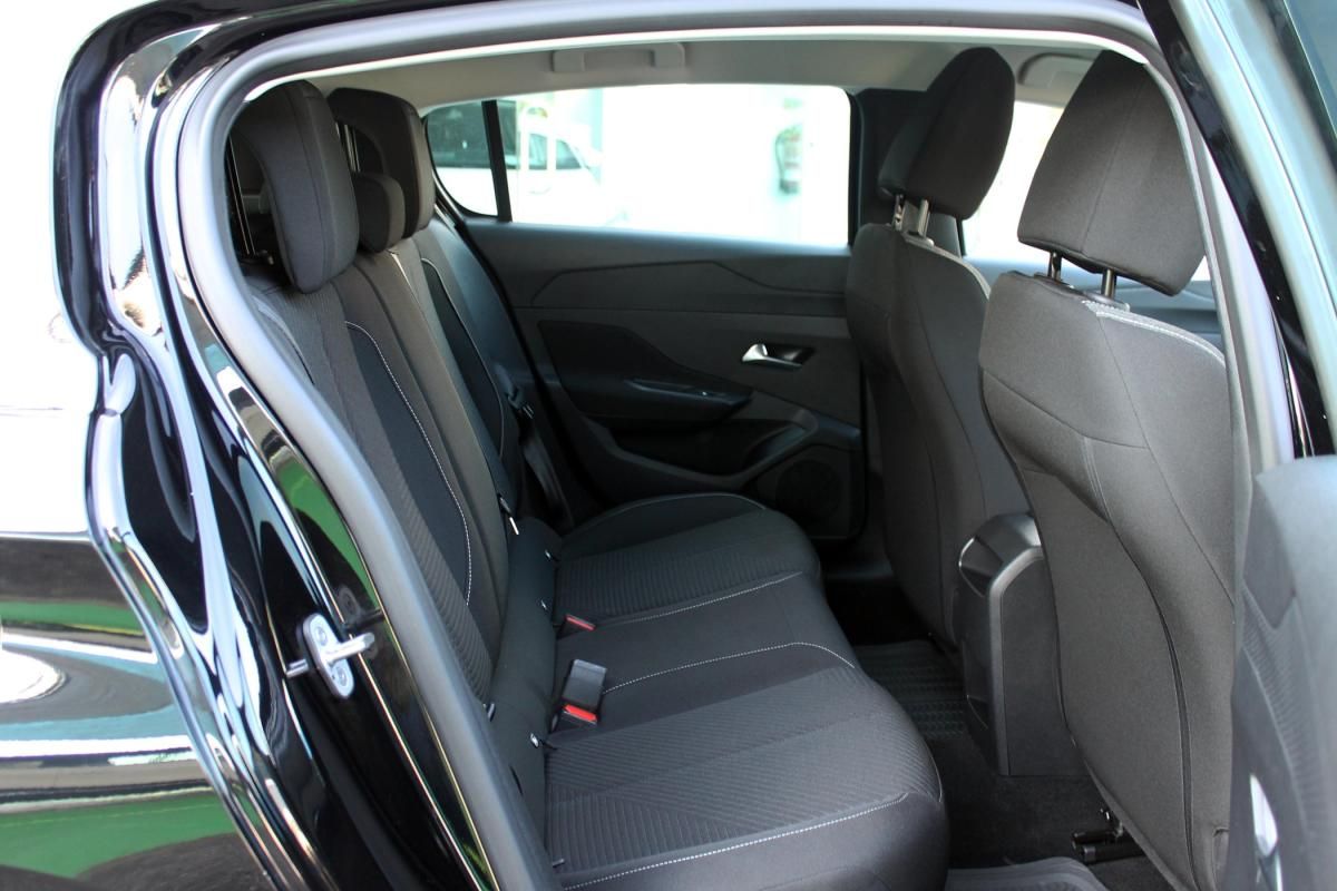 peugeot-308-2022-gasolina-1199cc