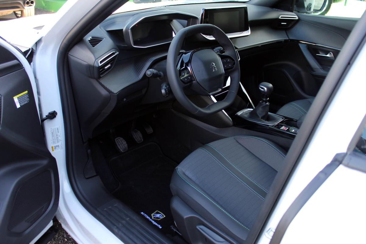 peugeot-2008-2023-gasolina-1199cc