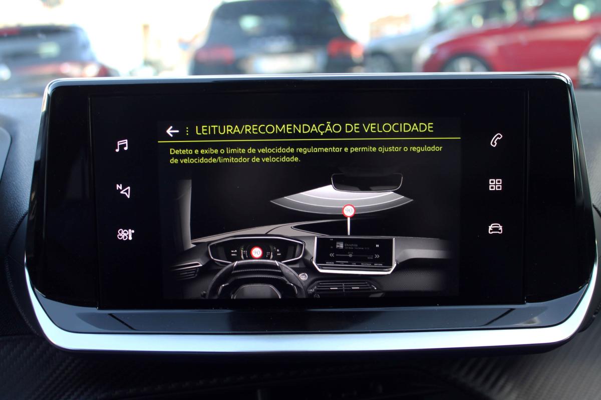 peugeot-2008-2023-gasolina-1199cc