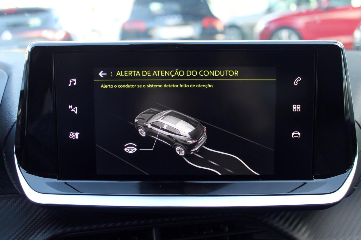 peugeot-2008-2023-gasolina-1199cc