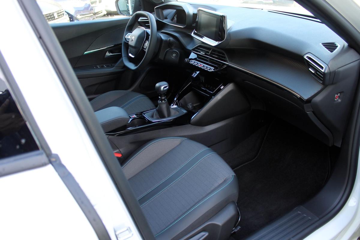 peugeot-2008-2023-gasolina-1199cc