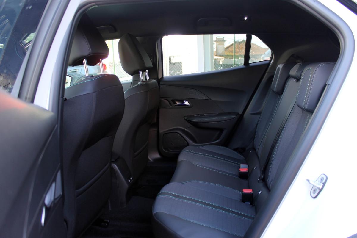 peugeot-2008-2023-gasolina-1199cc