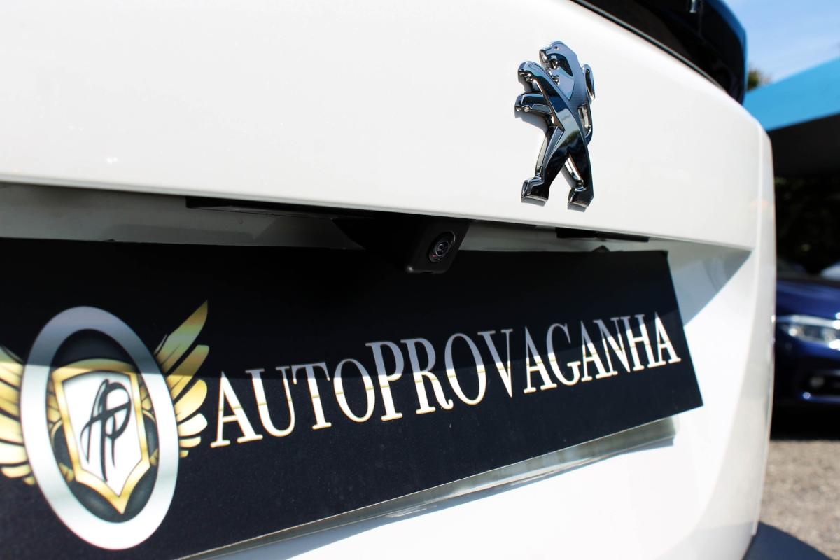 peugeot-2008-2023-gasolina-1199cc