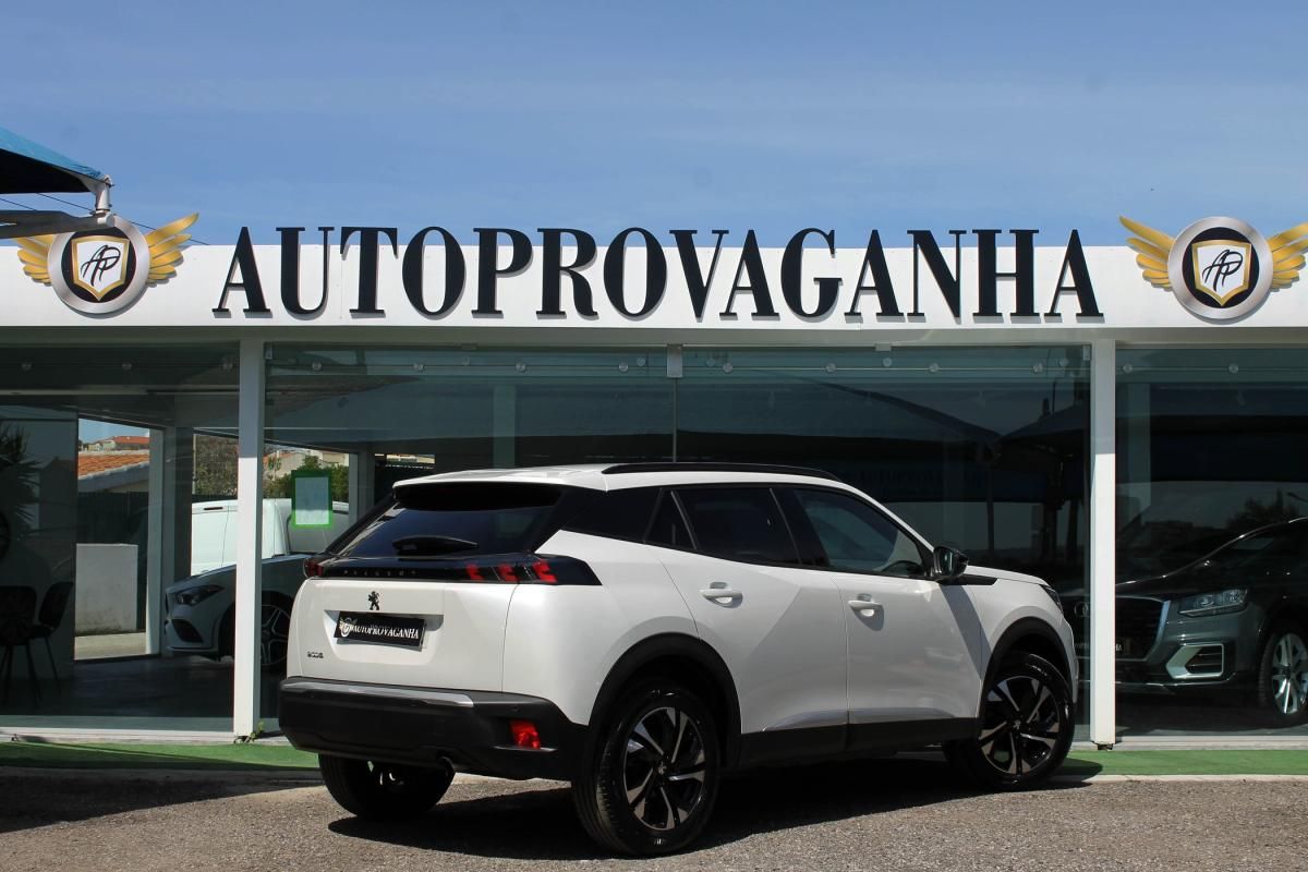 peugeot-2008-2023-gasolina-1199cc