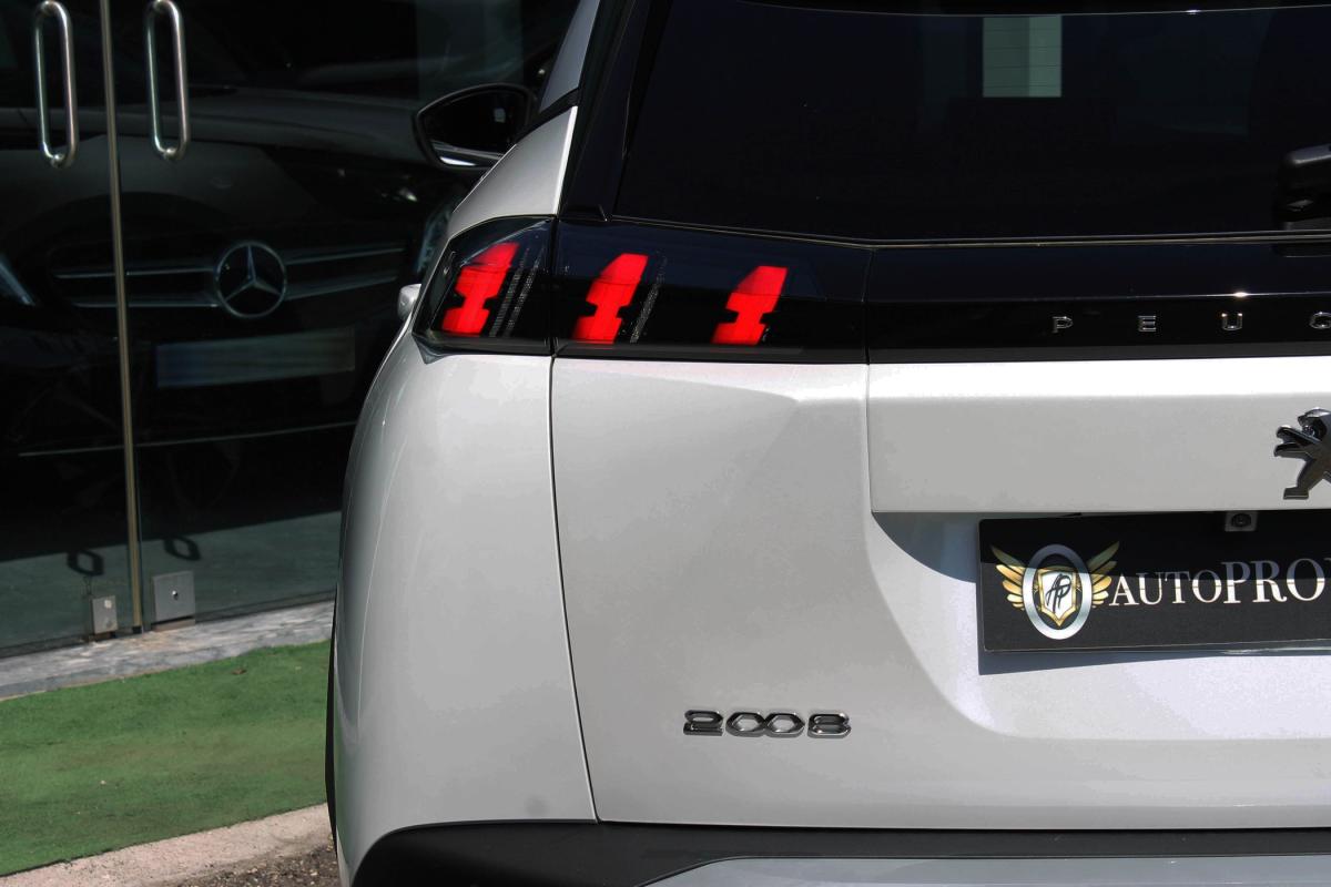 peugeot-2008-2023-gasolina-1199cc
