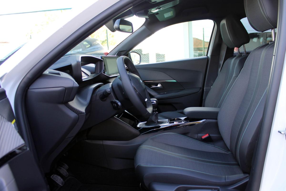 peugeot-2008-2023-gasolina-1199cc