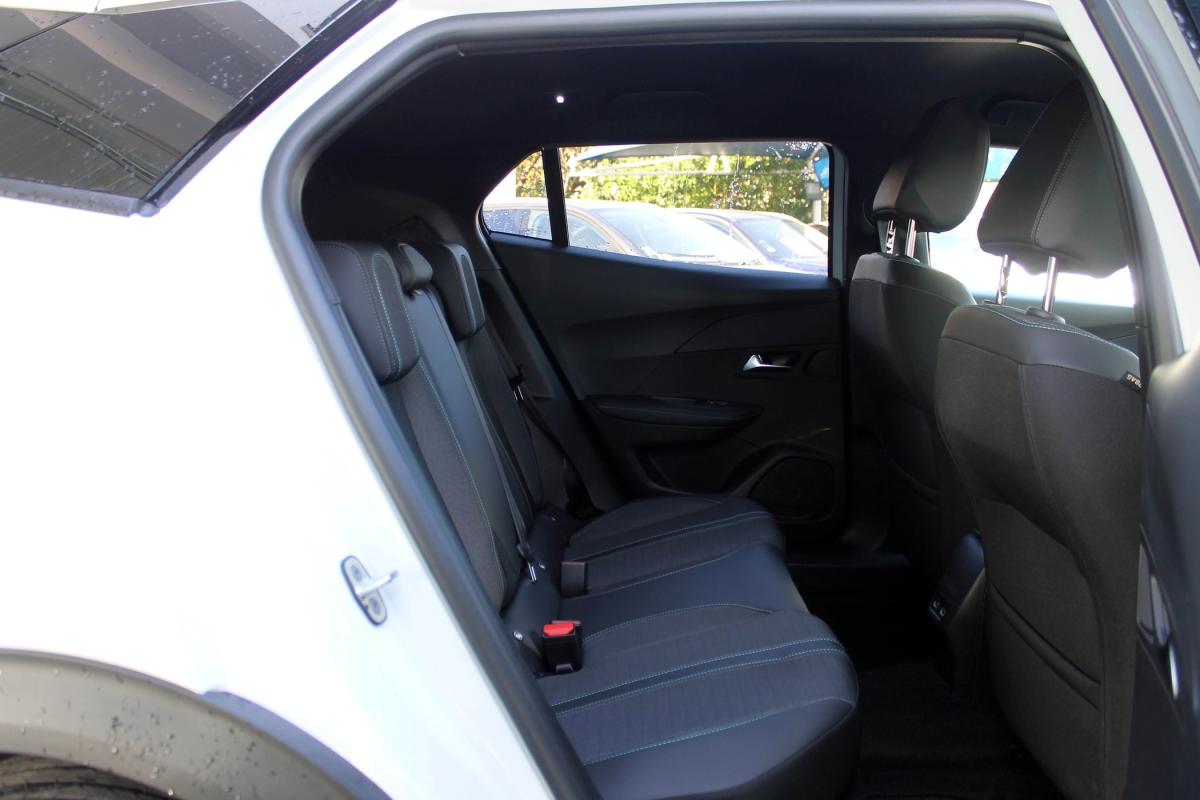 peugeot-2008-2023-gasolina-1199cc