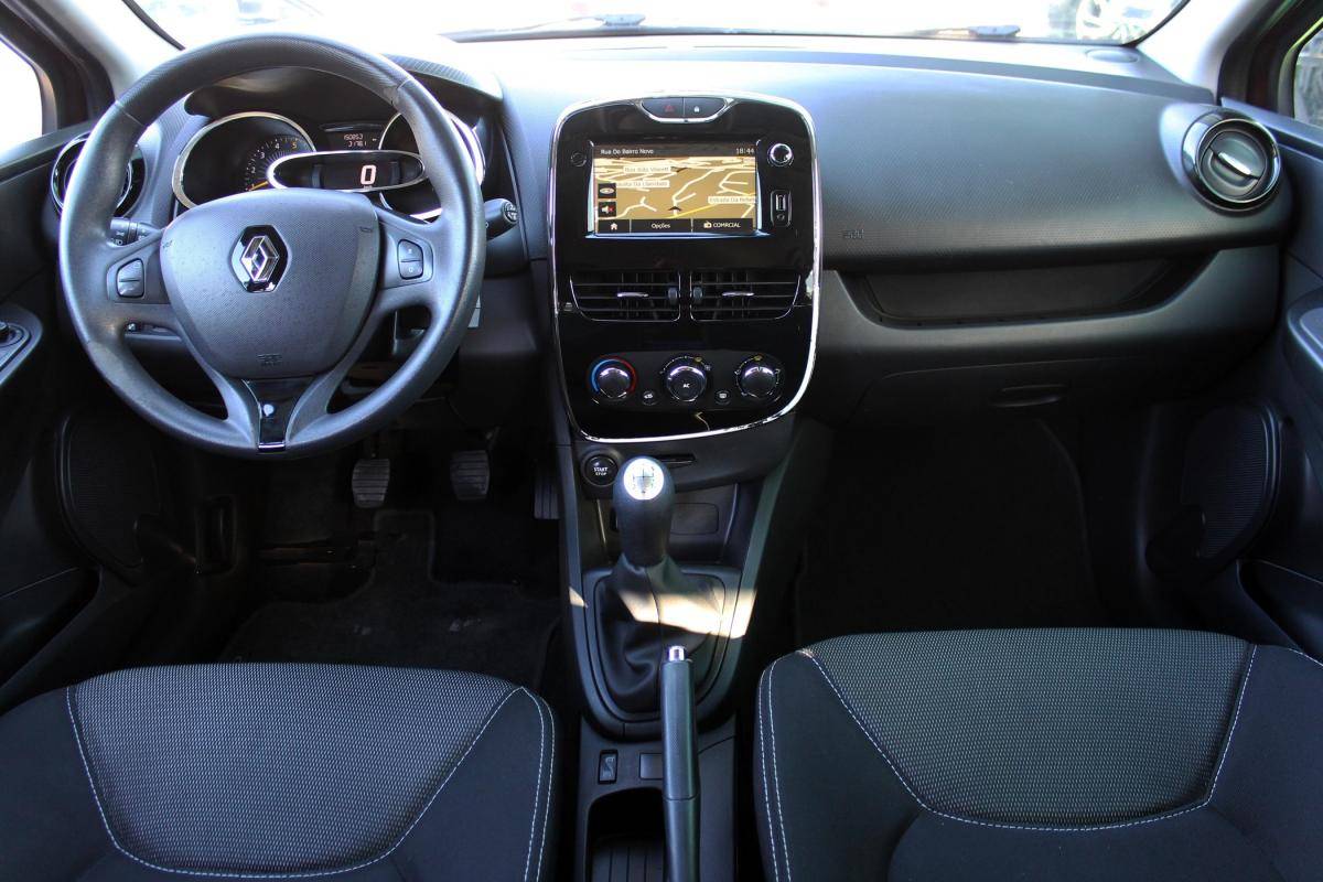 renault-clio-sport-tourer-2014-diesel-1461cc