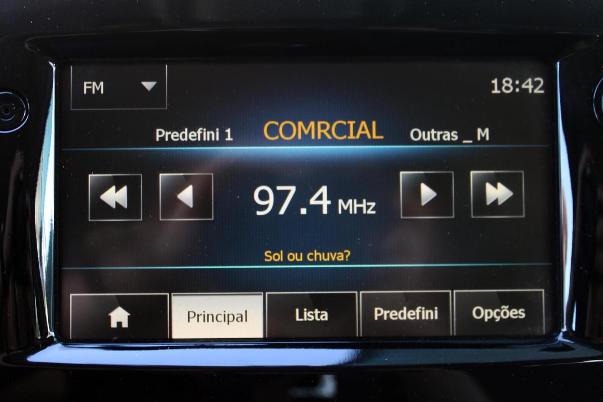 renault-clio-sport-tourer-2014-diesel-1461cc