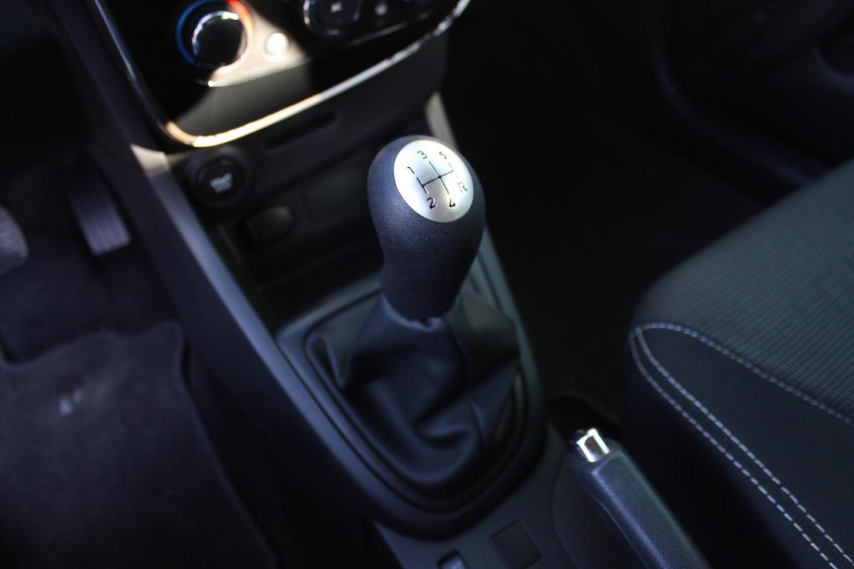 renault-clio-sport-tourer-2014-diesel-1461cc