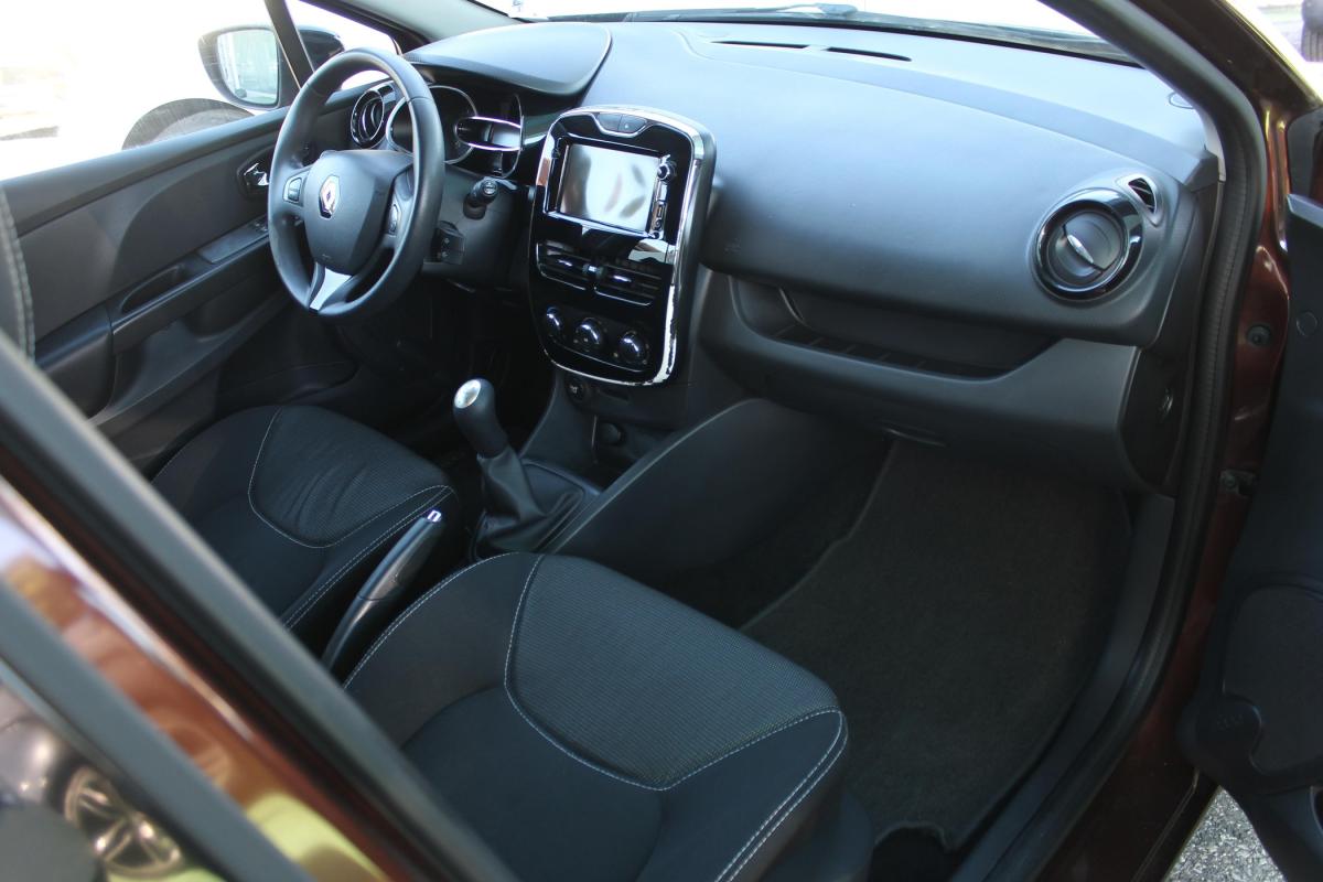 renault-clio-sport-tourer-2014-diesel-1461cc