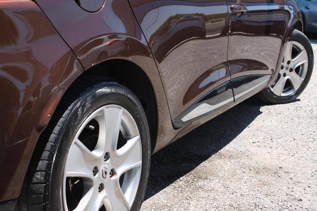 renault-clio-sport-tourer-2014-diesel-1461cc