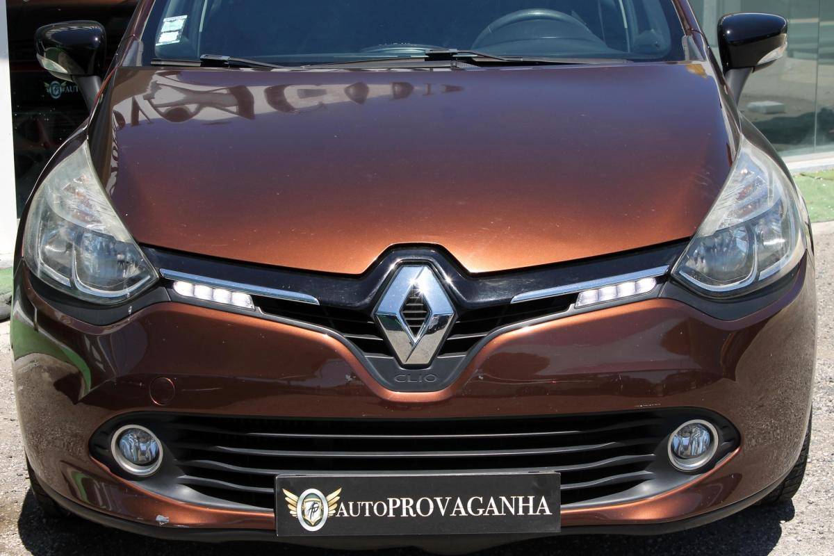 renault-clio-sport-tourer-2014-diesel-1461cc