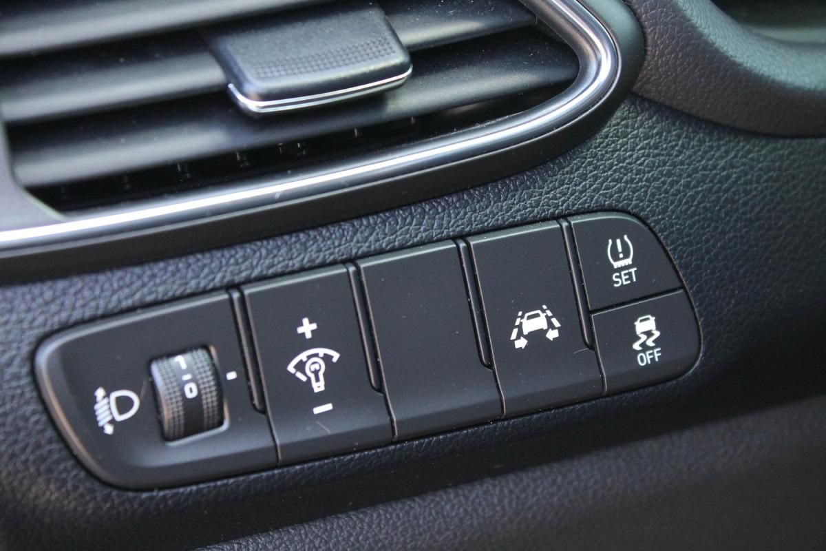 hyundai-i30-2020-diesel-1598cc