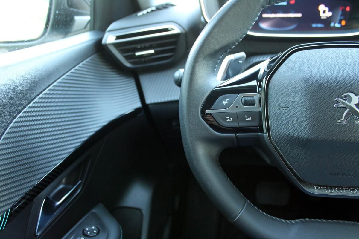 peugeot-208-2023-gasolina-1199cc