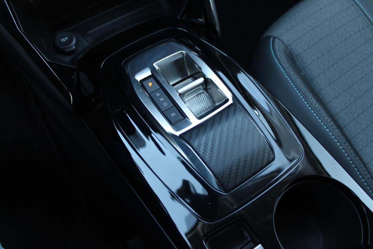 peugeot-208-2023-gasolina-1199cc