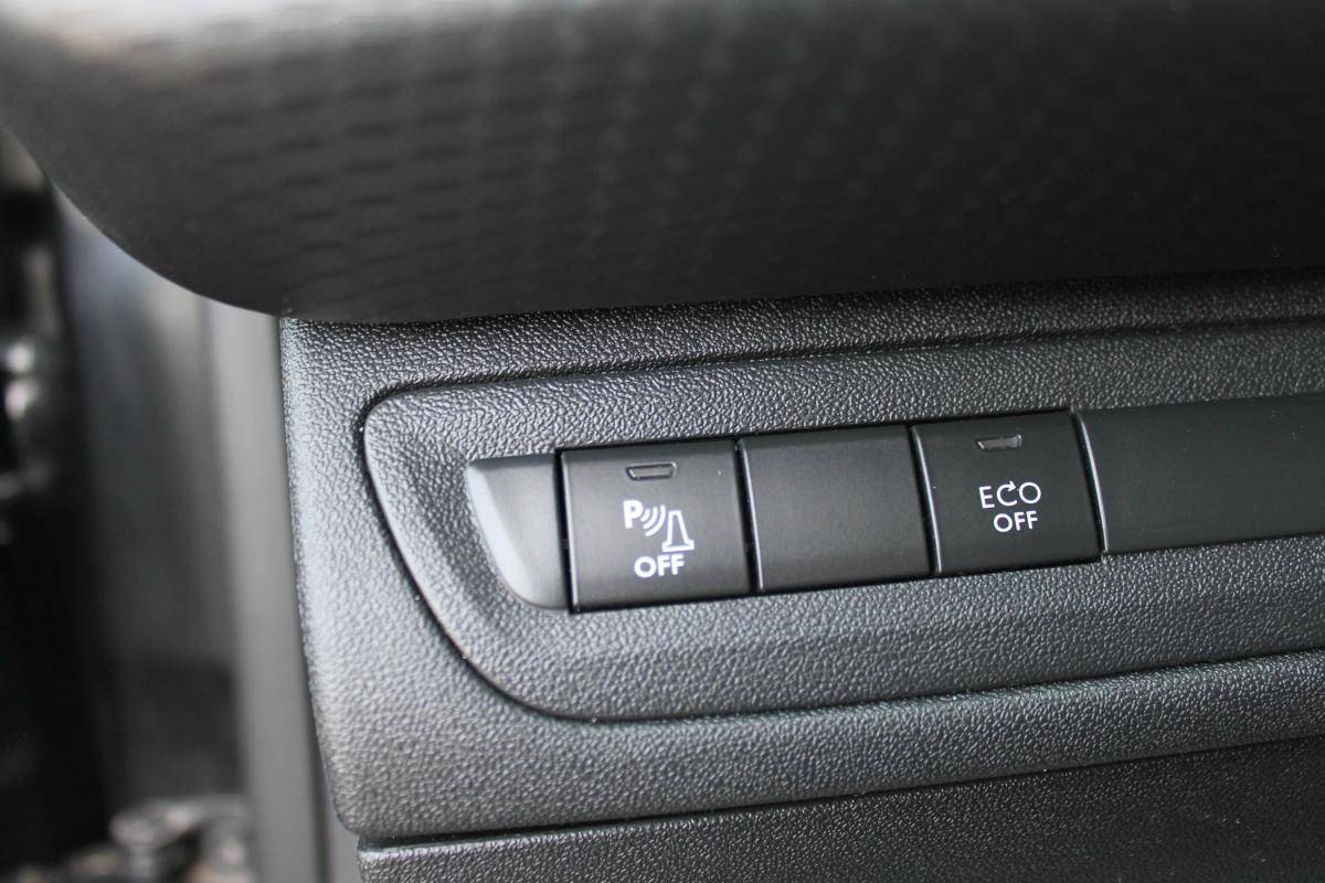 peugeot-208-2019-gasolina-1199cc