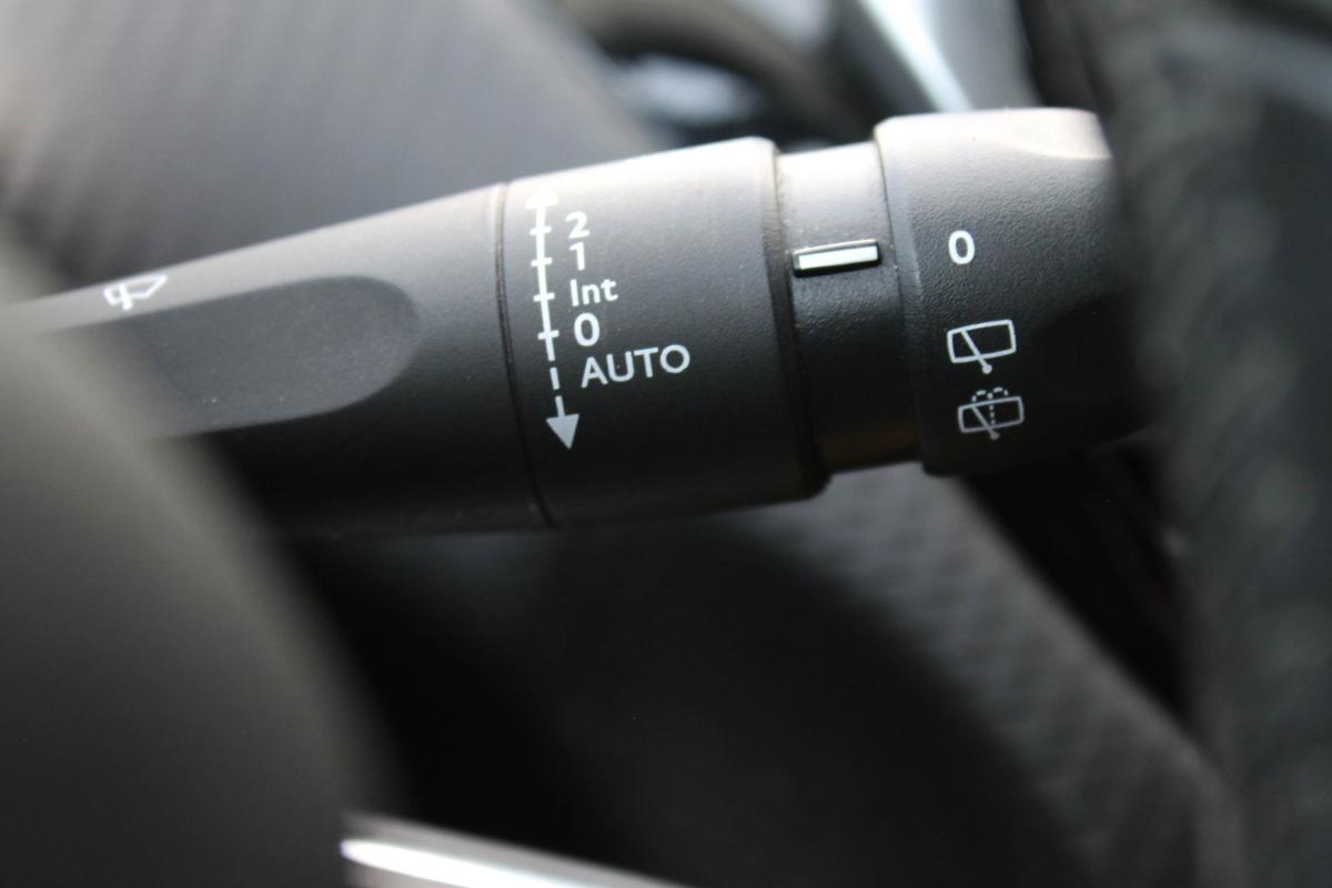 peugeot-208-2019-gasolina-1199cc
