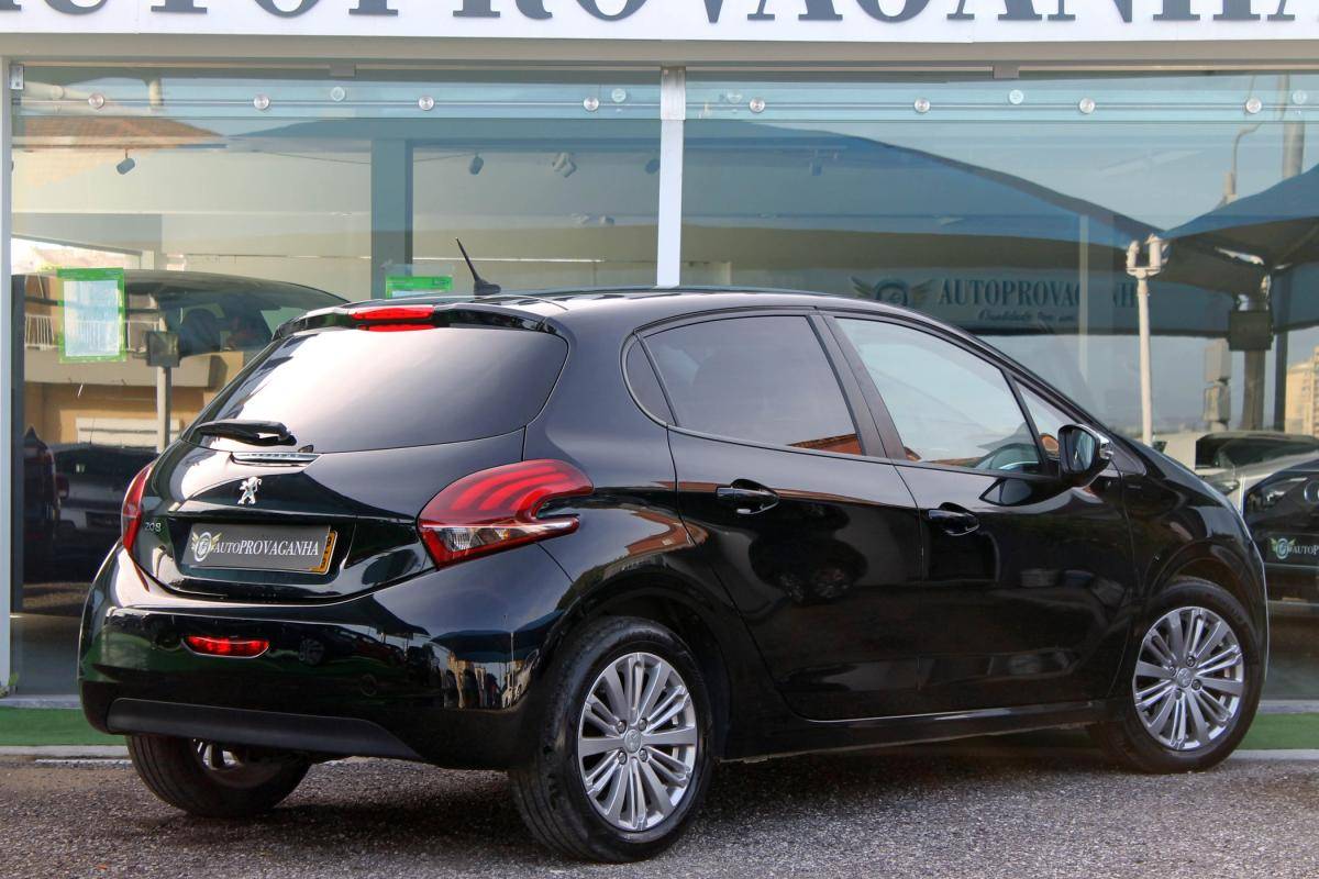 peugeot-208-2019-gasolina-1199cc