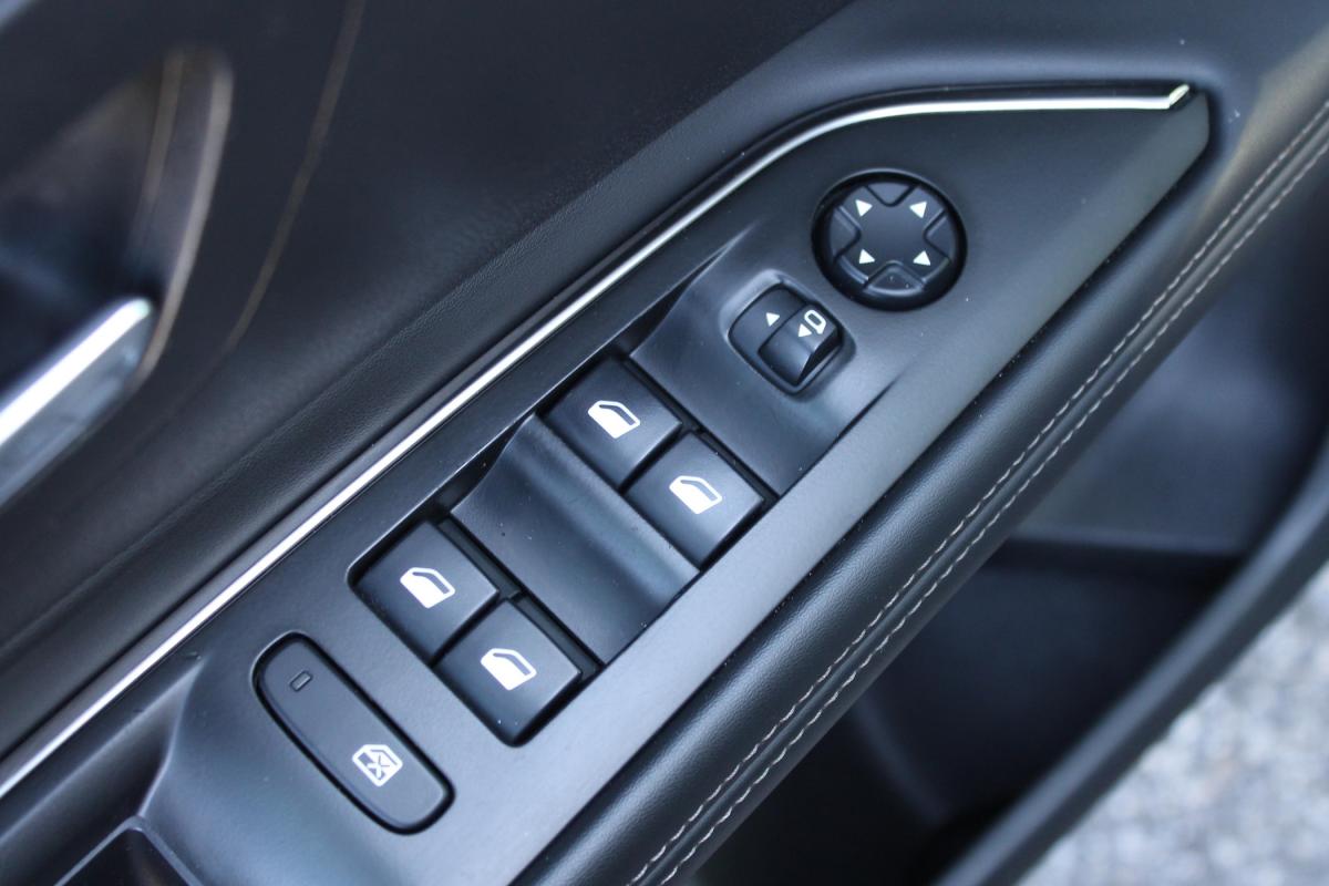peugeot-3008-2017-diesel-1560cc