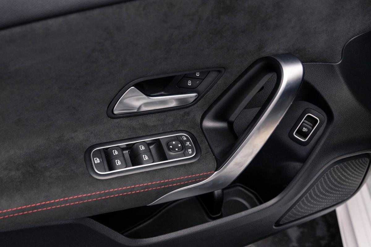 mercedes-benz-cla-2023-diesel-1950cc