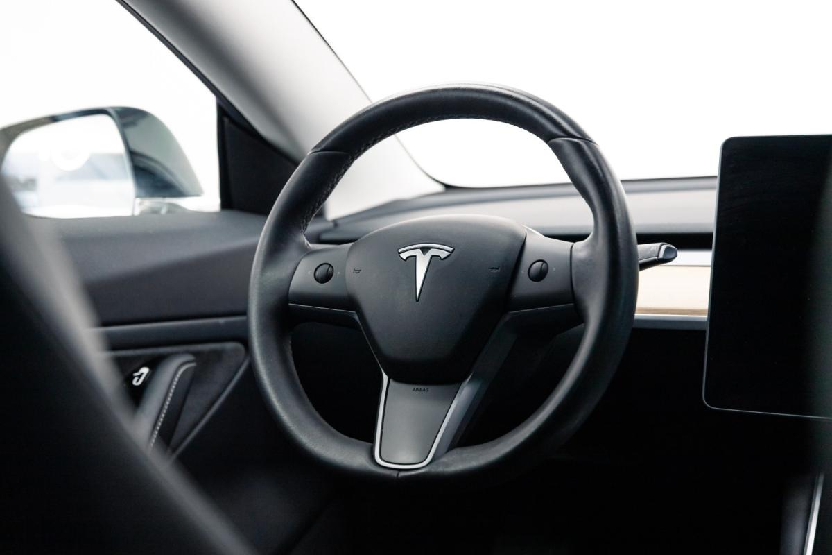 tesla-model-3-2019-eletrico-0cc