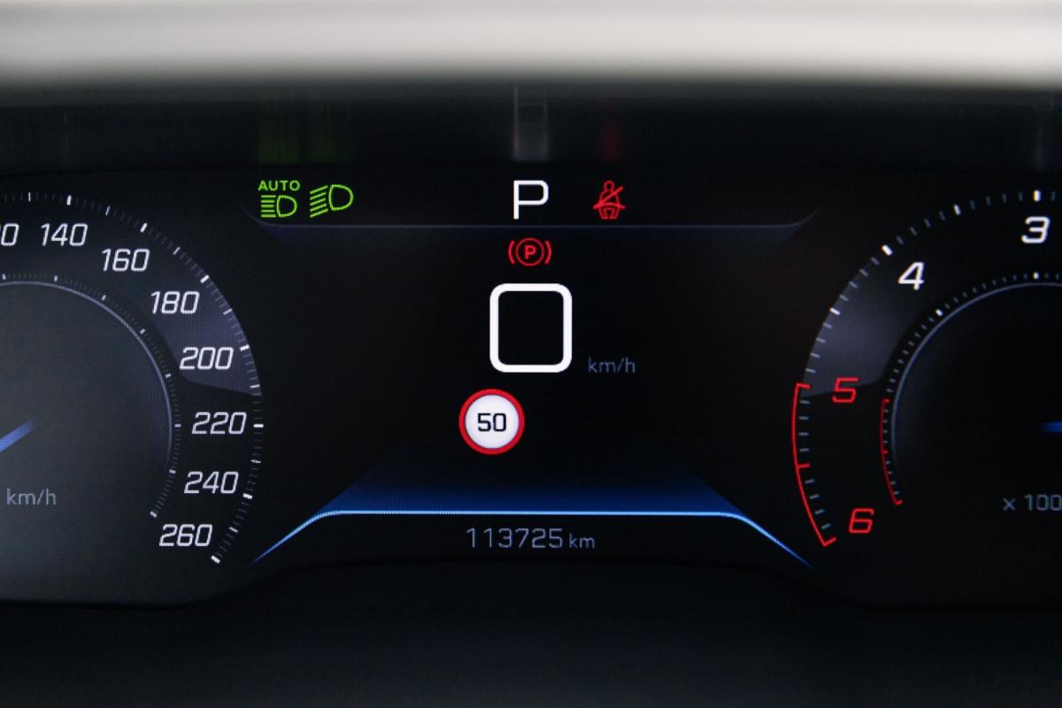peugeot-508-sw-2023-diesel-1499cc