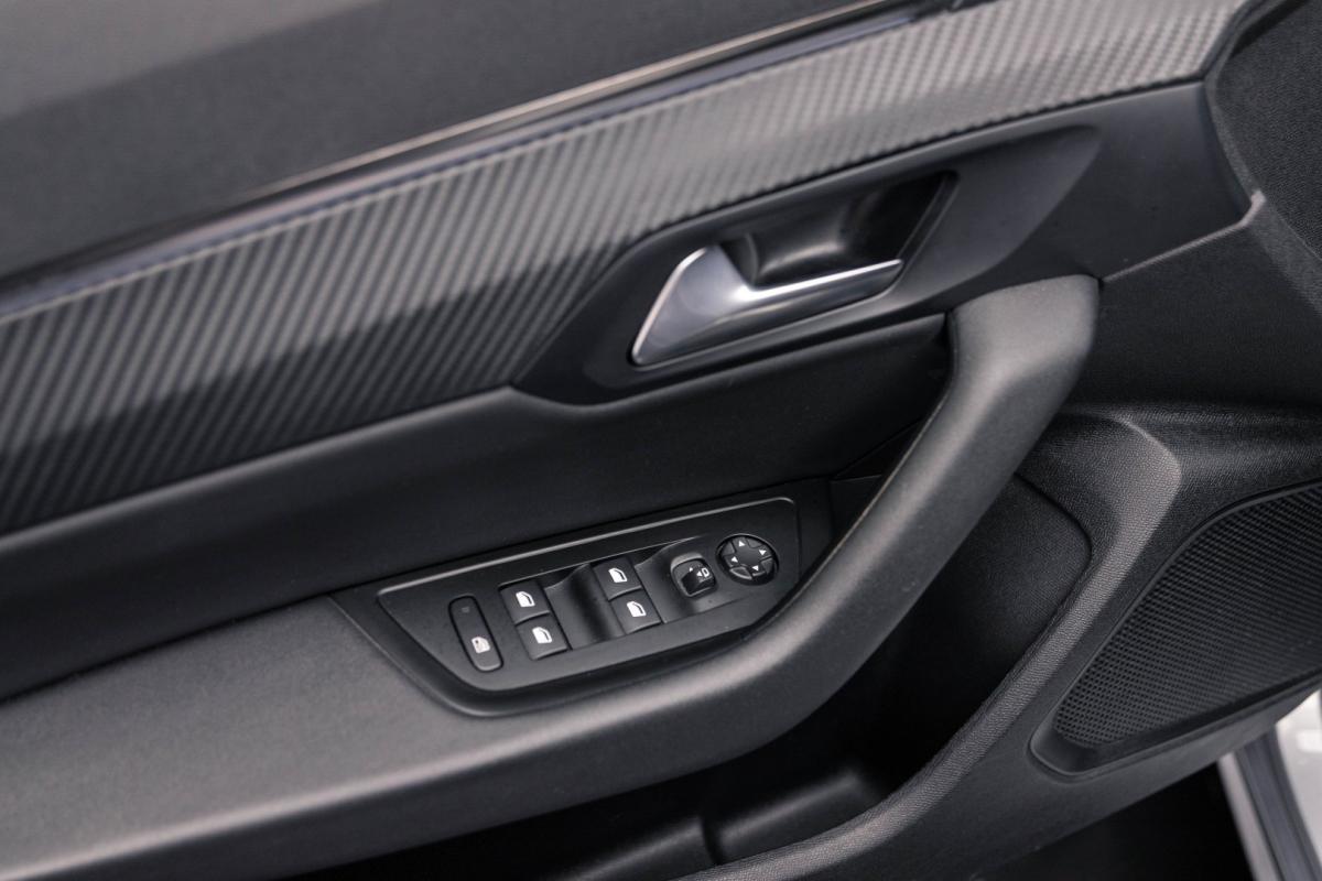 peugeot-508-sw-2023-diesel-1499cc