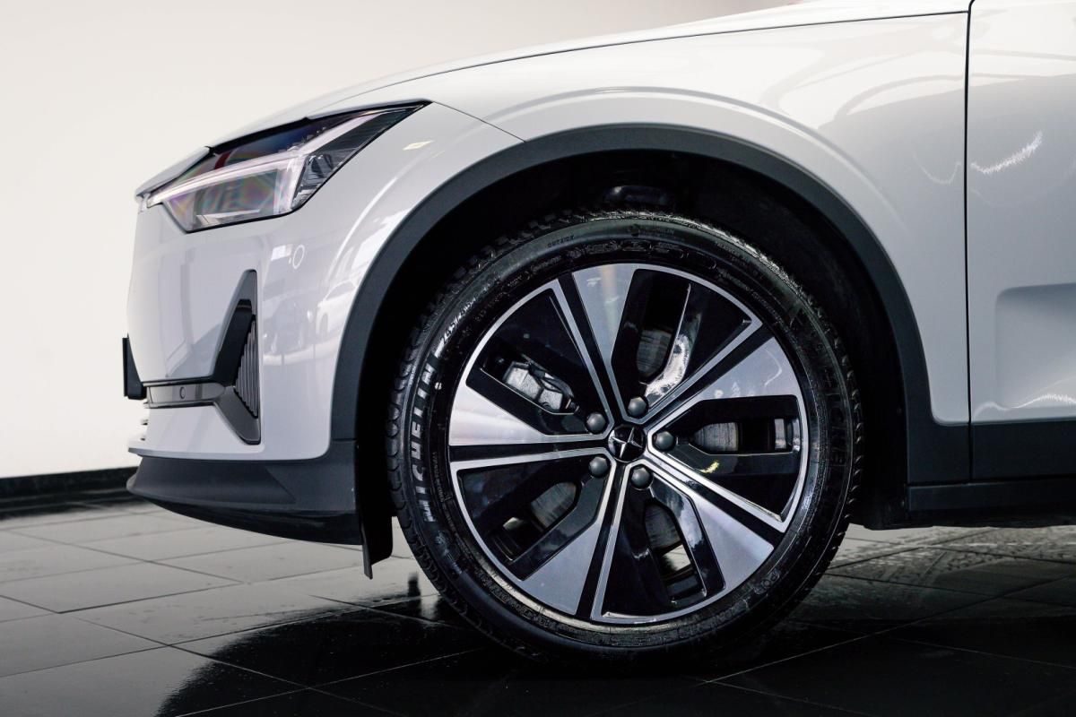 polestar-2-2023-eletrico-0cc