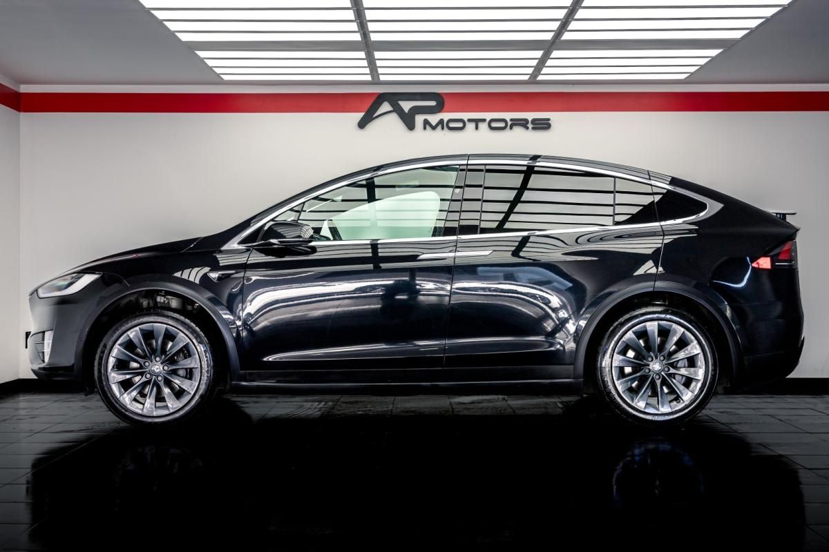 tesla-model-x-2018-eletrico-0cc