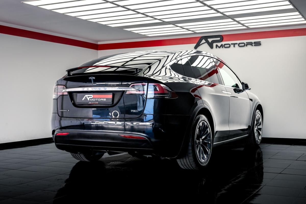 tesla-model-x-2018-eletrico-0cc