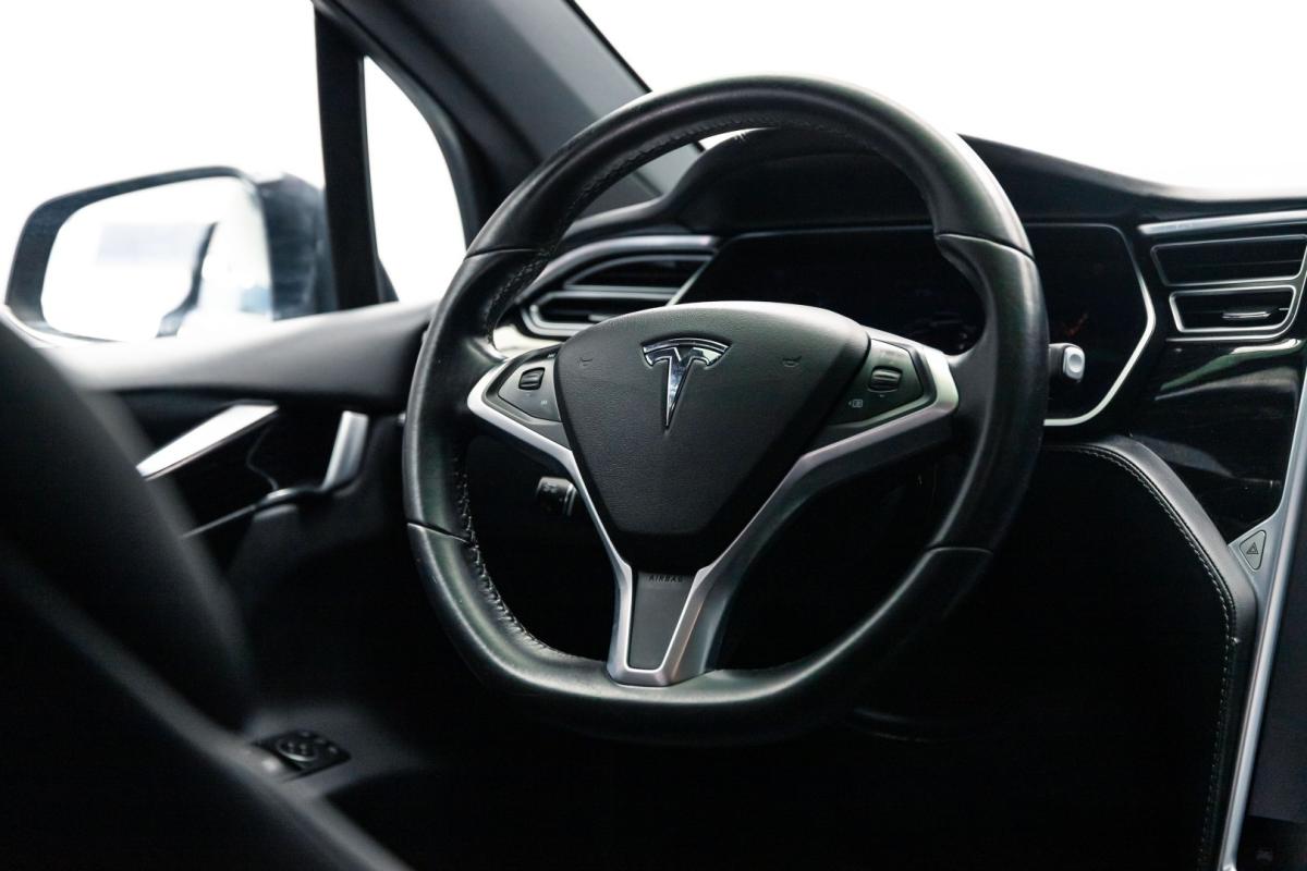 tesla-model-x-2018-eletrico-0cc