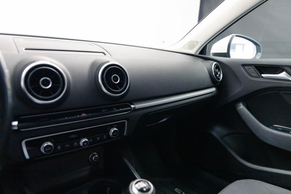 audi-a3-limousine-2016-diesel-1598cc