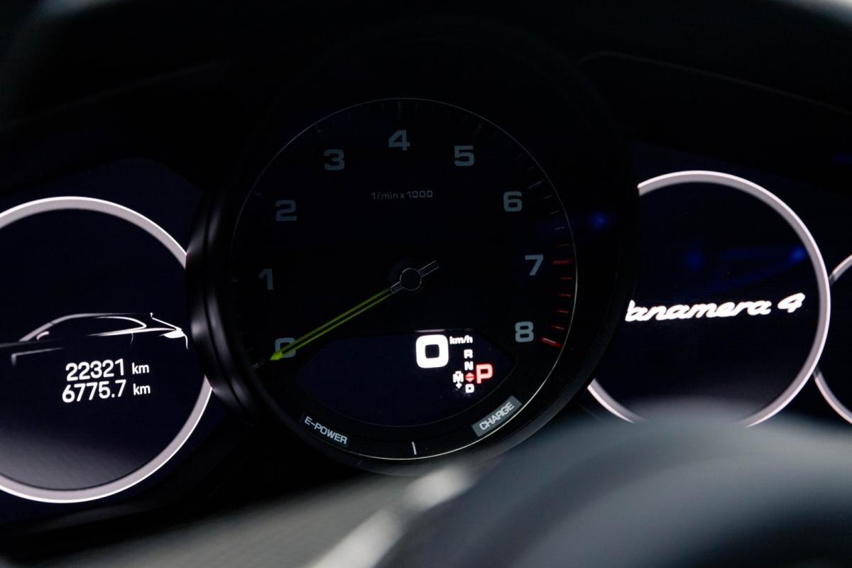 porsche-panamera-sport-turismo-2022-hibrido-2894cc
