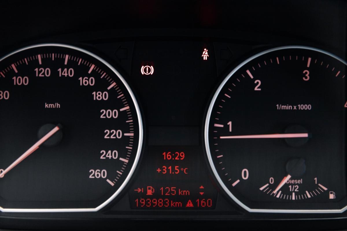 bmw-serie-1-2010-diesel-1995cc