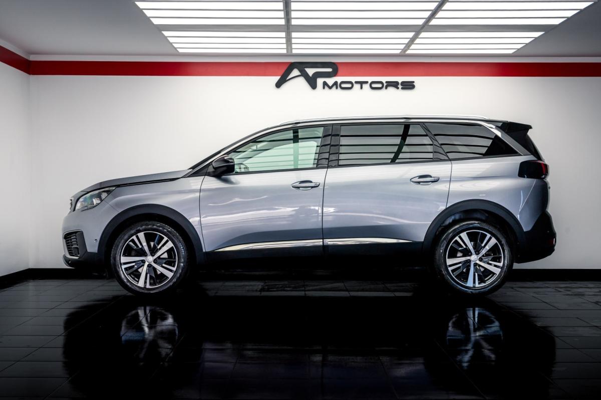 peugeot-5008-2017-diesel-1560cc