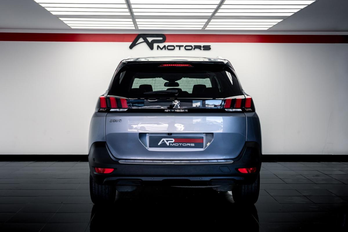 peugeot-5008-2017-diesel-1560cc