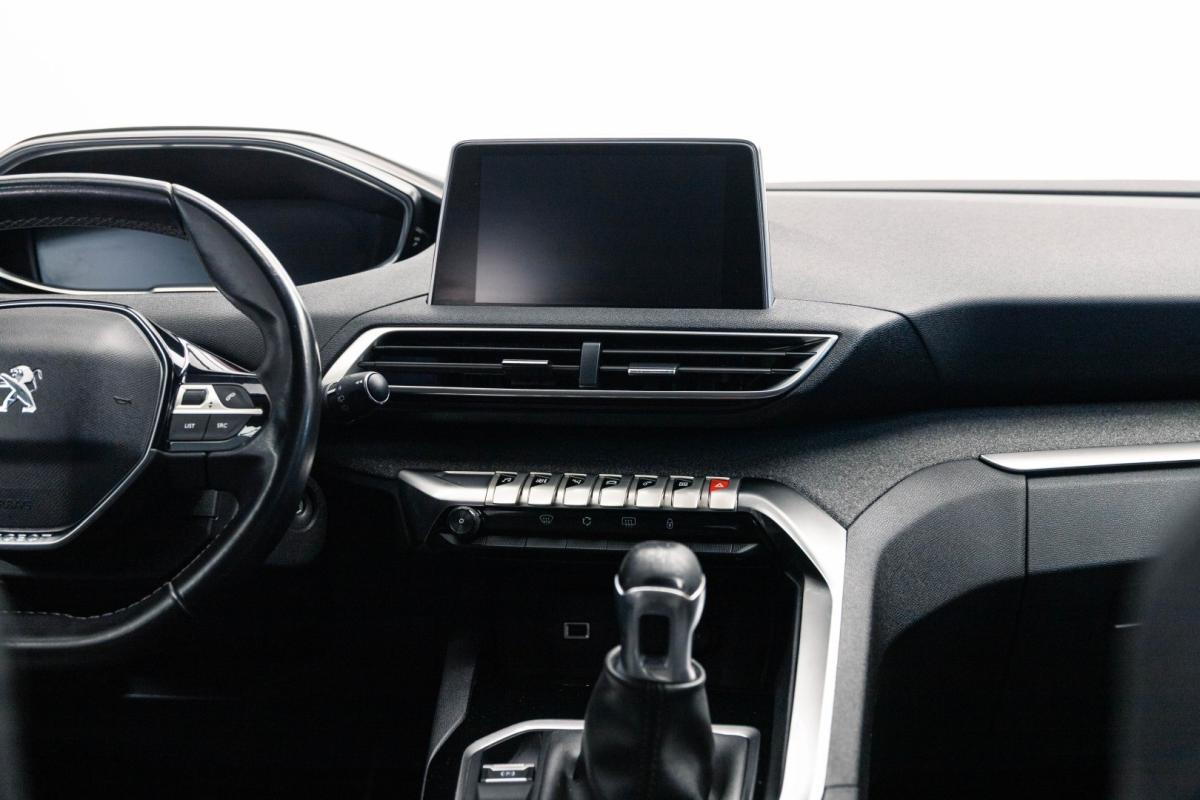peugeot-5008-2017-diesel-1560cc